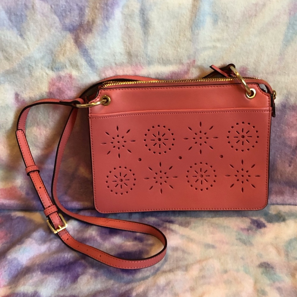 C13) Crown & Ivy Pink Crossbody